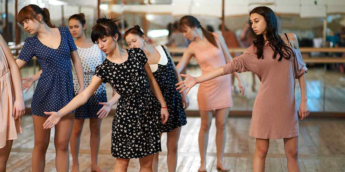 https://forteakademi.com/wp-content/uploads/2019/04/inner_dance_01.jpg
